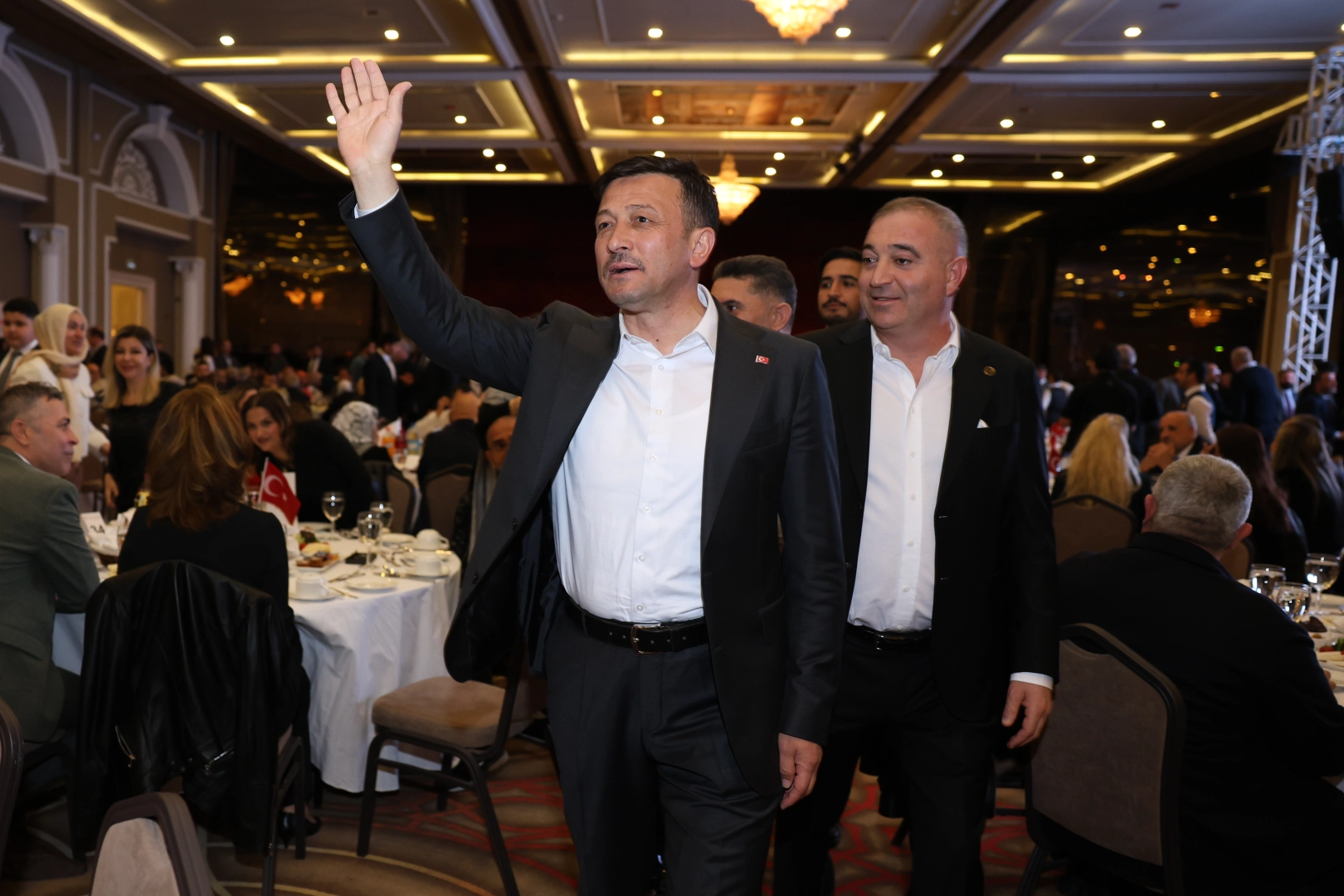 Hamza Dağ: Eşsiz izmir’imizi hep birlikte inşa edeceğiz haberinin görseli