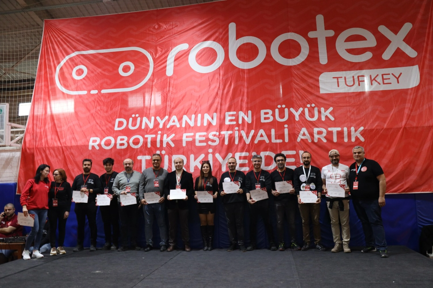 Karşıyaka’da Robotex rüzgarı: Heyecan dolu mücadeleler yaşandı