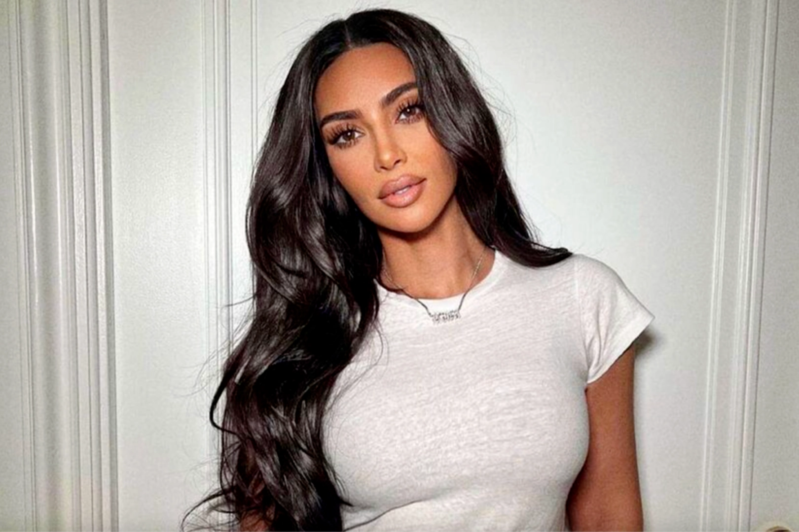 Ünlü Amerikalı reality şov yıldızı Kim Kardashian kimdir? Nasıl ünlü oldu? haberinin görseli