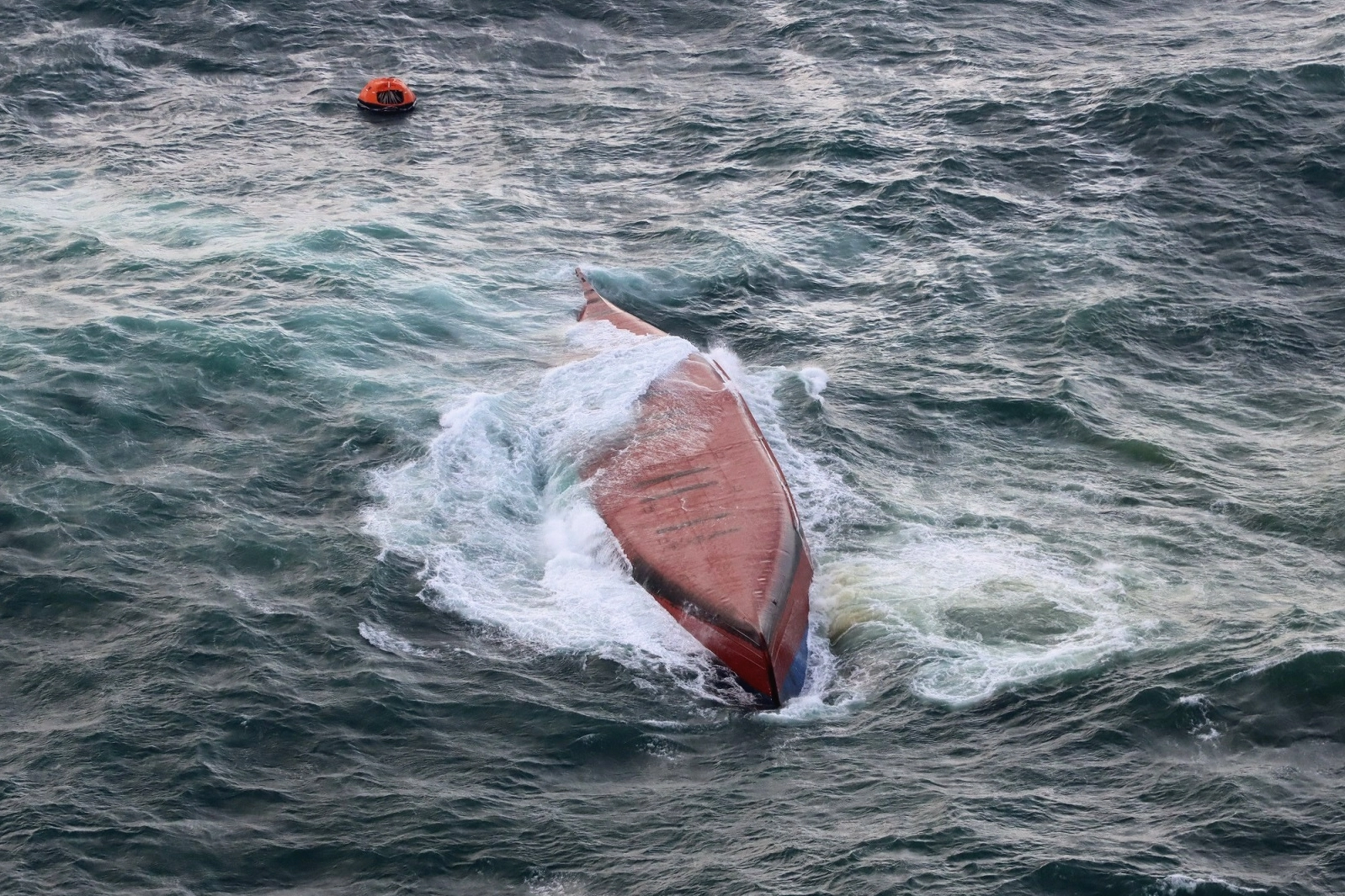 Japonya açıklarındaki tanker kazası: 8 ölü