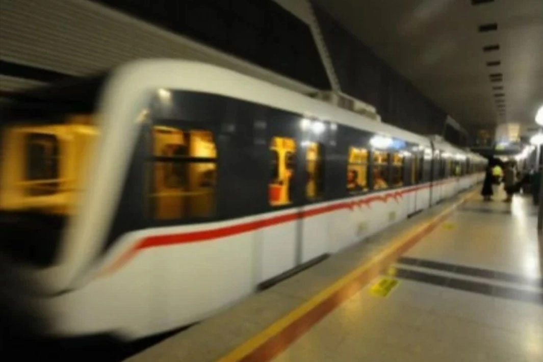 İzmir Metro A.Ş. duyurdu: Metroyu kullanacaklar o güne dikkat! Yolda kalmayın haberinin görseli