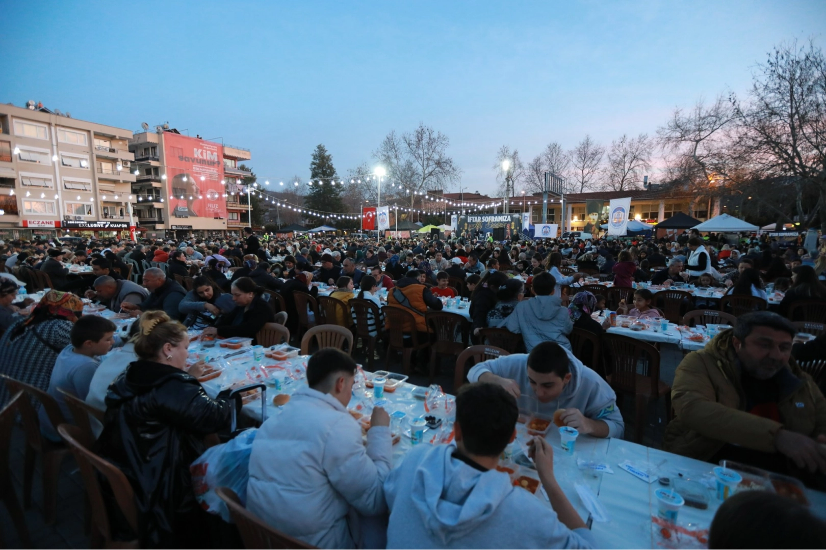 Selçuk Belediyesi Ramazan coşkusunu köylere taşıyor