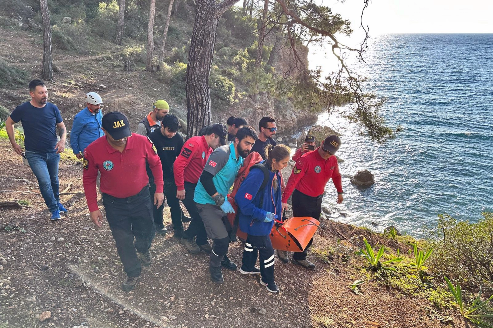 Yürüyüş yaparken ayağı burkuldu: Ekipler seferber oldu haberinin görseli