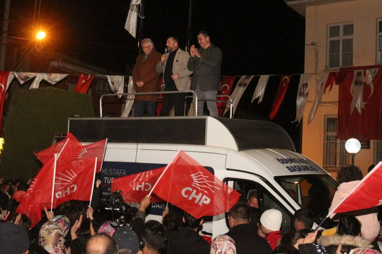 CHP’li aday Mustafa Turan: Gönülleri kazana kazana geliyoruz haberinin görseli