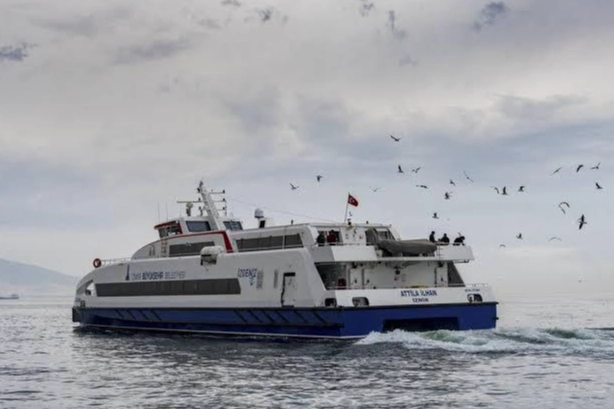 İzmir'de vapur seferleri yeniden başladı haberinin görseli