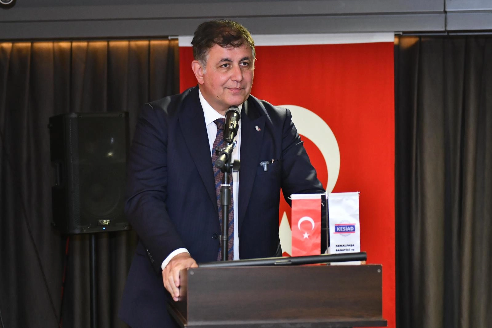 Cemil Tugay: Ben Türkiye’nin ilk belediye başkanı olan plastik cerrahıyım