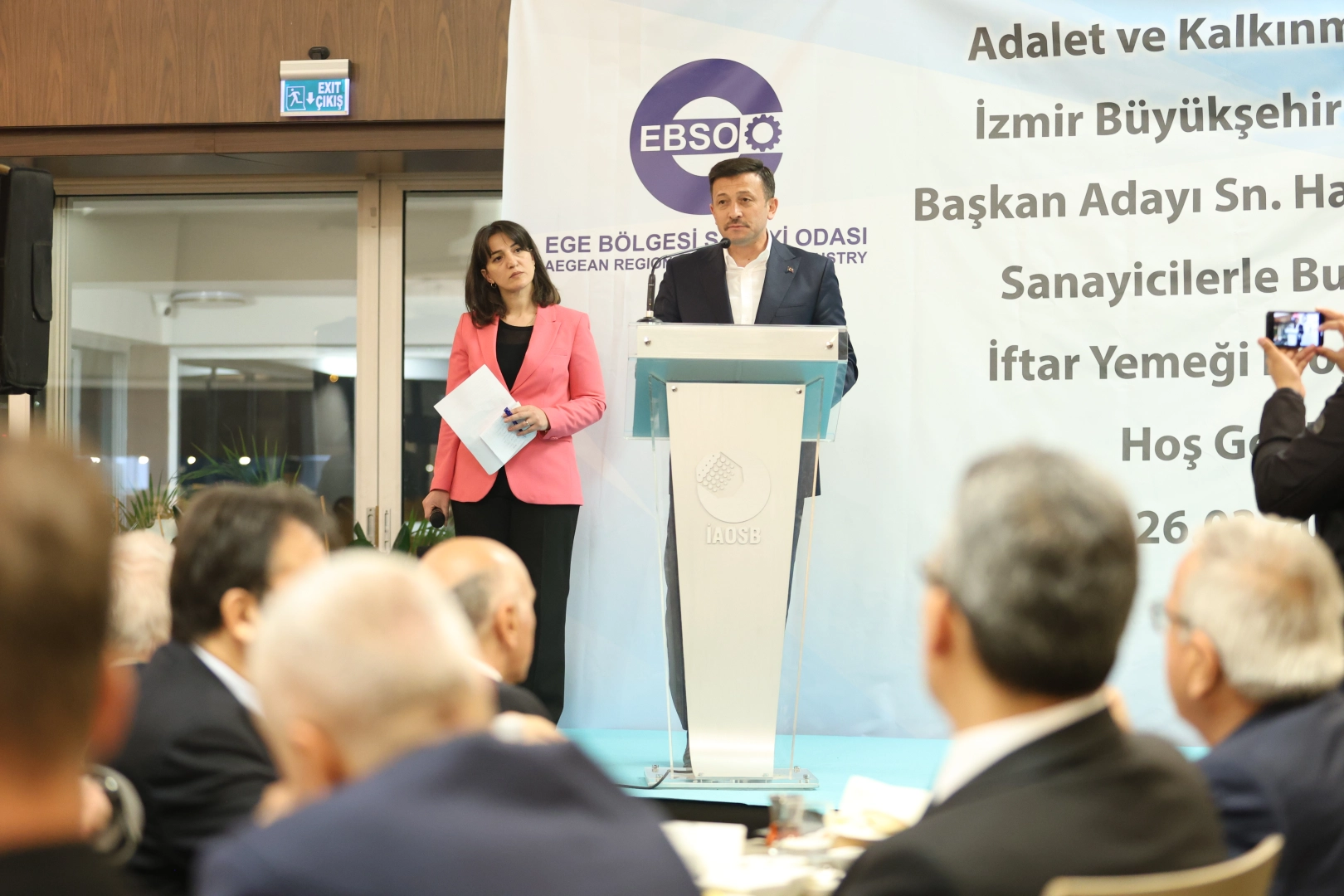 Hamza Dağ rakiplerine seslendi: İzmir’in kangren sorunlarını çözdükten sonra… haberinin görseli