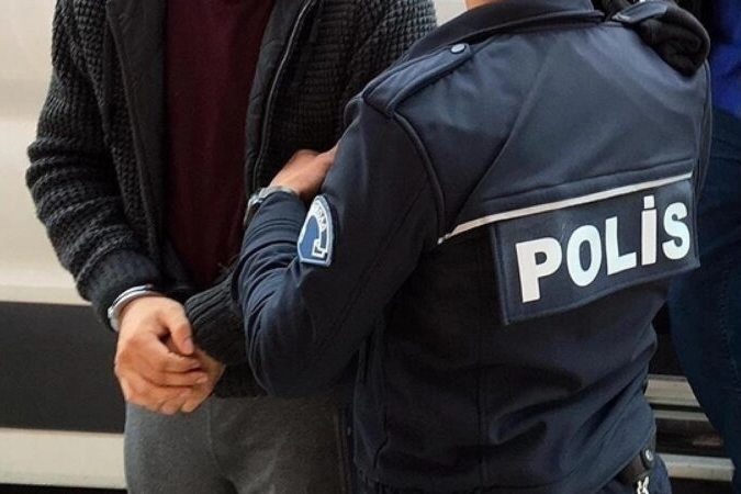 İzmir haber: İzmir'de zehirli madde tacirlerine zehir gibi operasyon! haberinin görseli