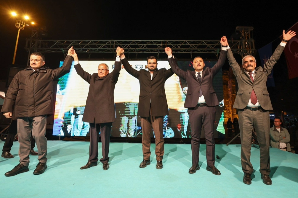 AK Partili Eyüp Kadir İnan: Çok iyi neticeler alacağız, çok büyük bir zafer elde edeceğiz