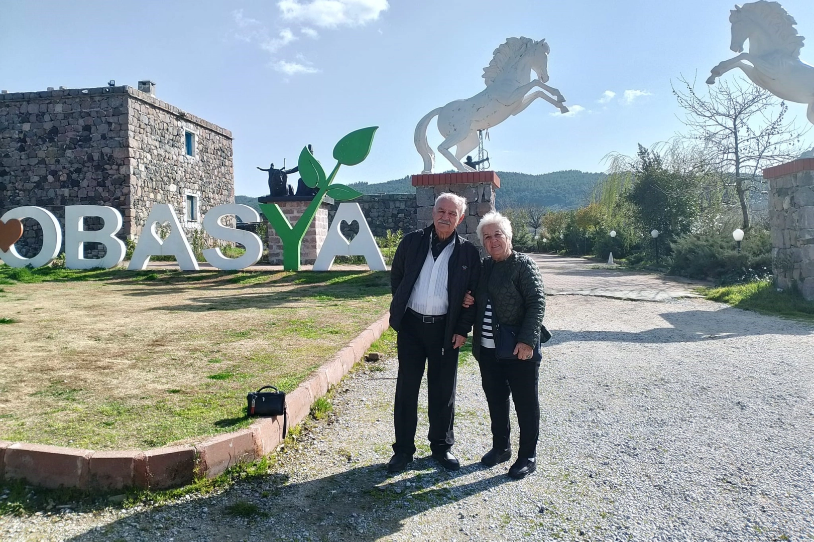 Öğrencisinin ellerinden şifa buldu