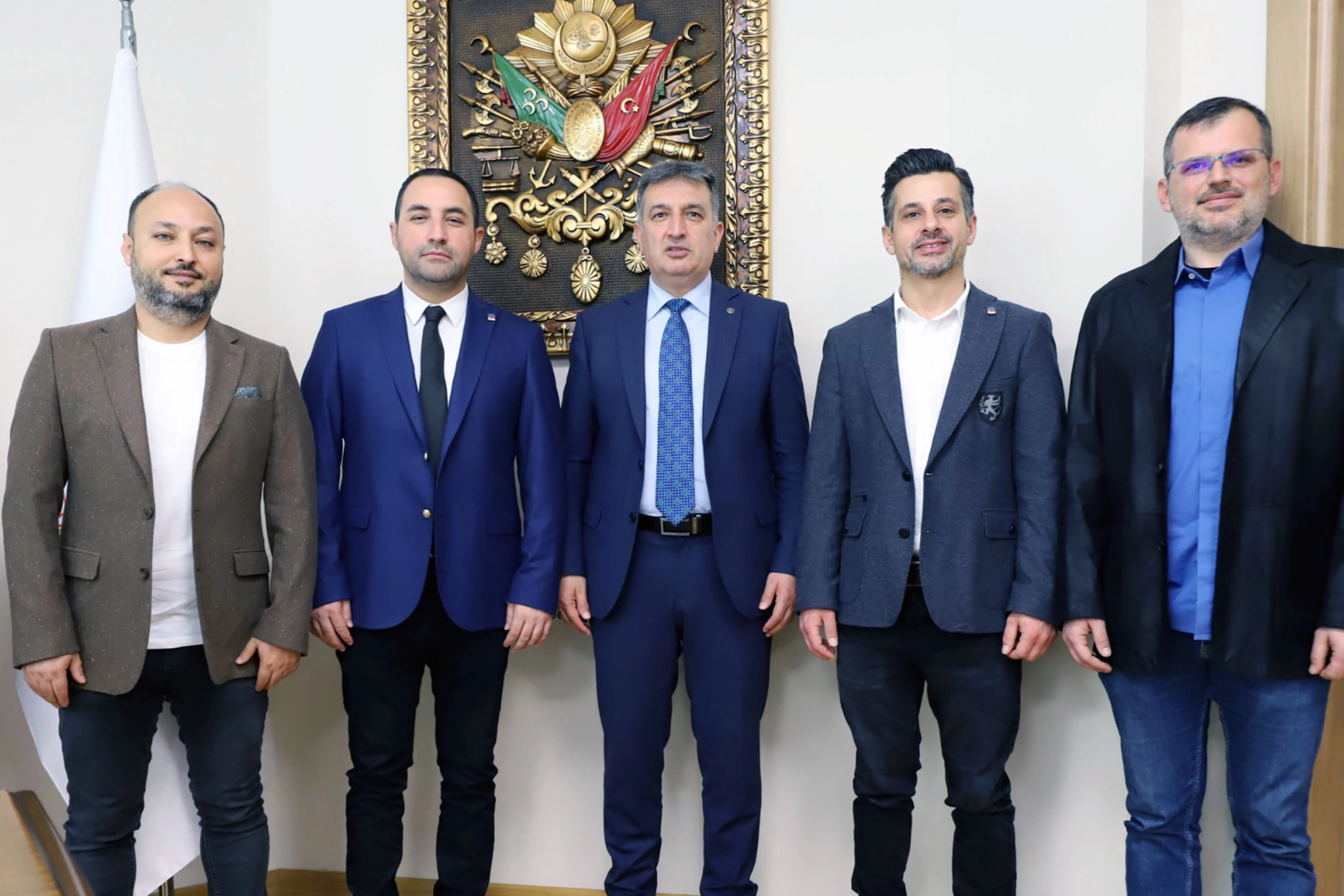 TSYD İzmir Şubesi'nden Gençlik ve Spor İl Müdürü Murat Eskici'ye ziyaret haberinin görseli