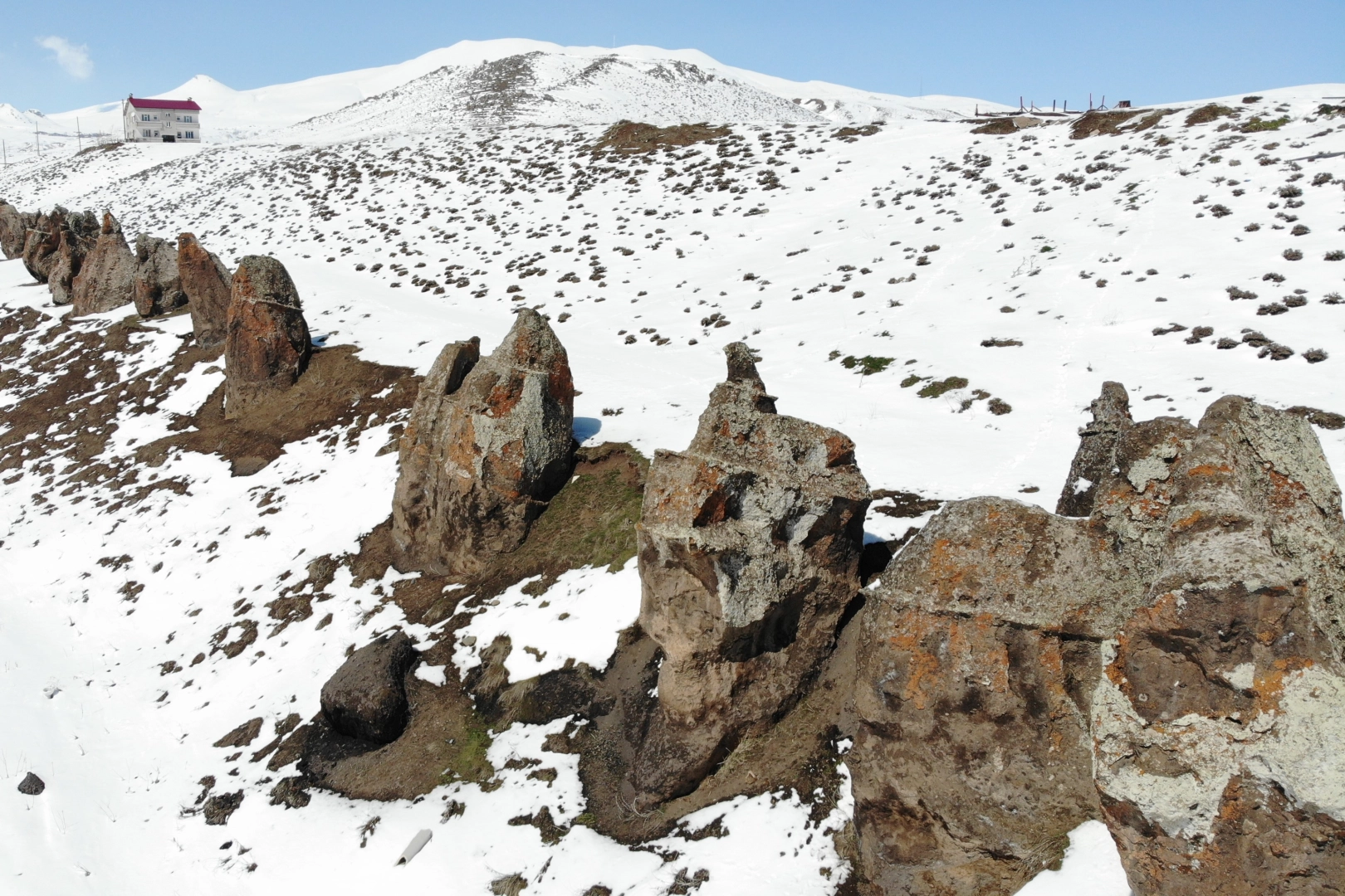 Nemrut'ta kar manzarası görsel şölen oluşturdu