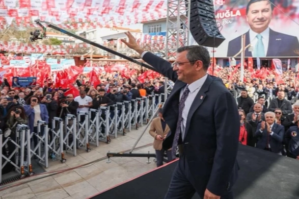 CHP Genel Başkanı Özel: Millet ve devlet için çalışan emeklilerin hakkını söke söke alacağız