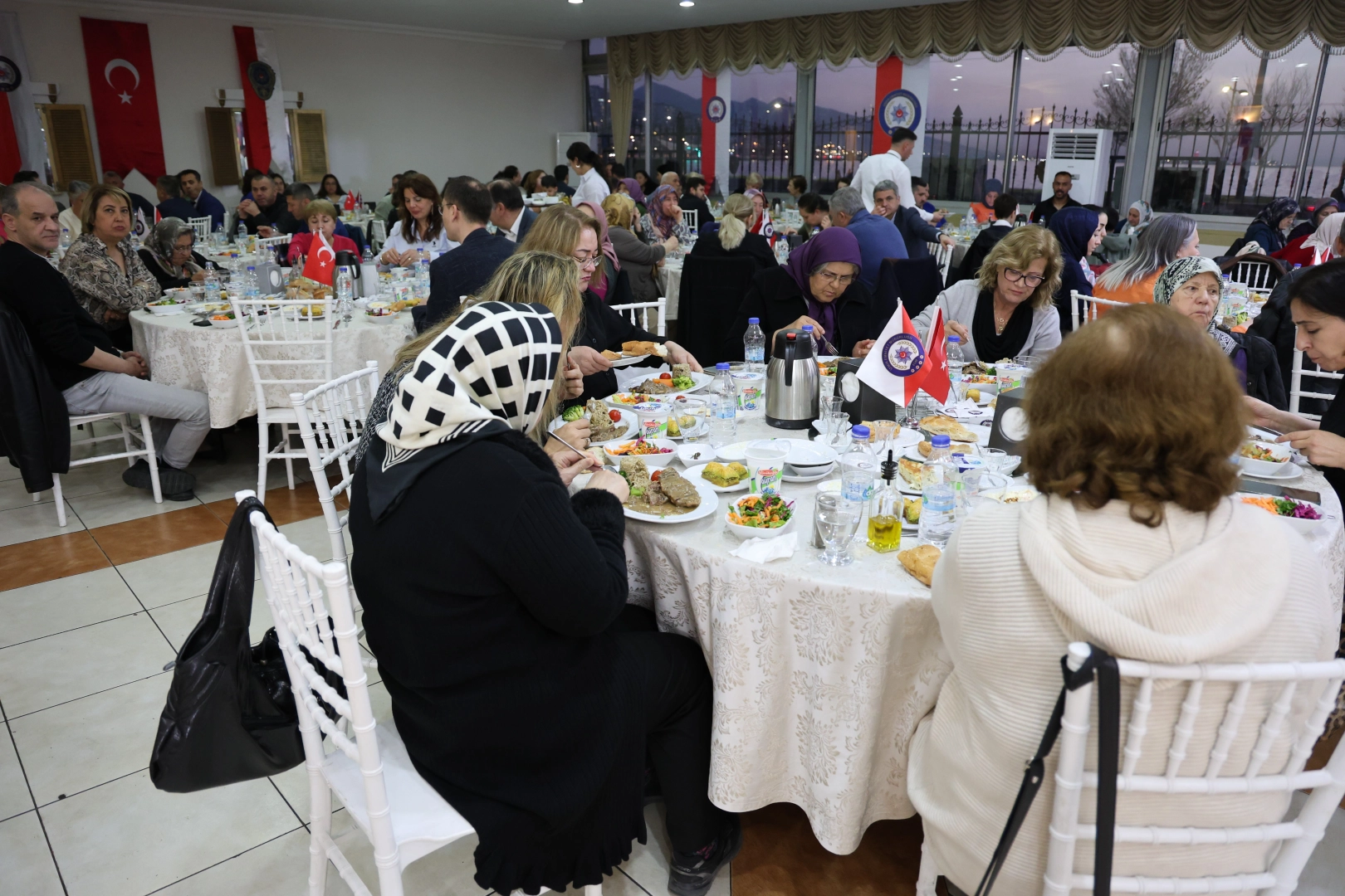 İzmir’de şehit aileleri ve gazilere özel iftar