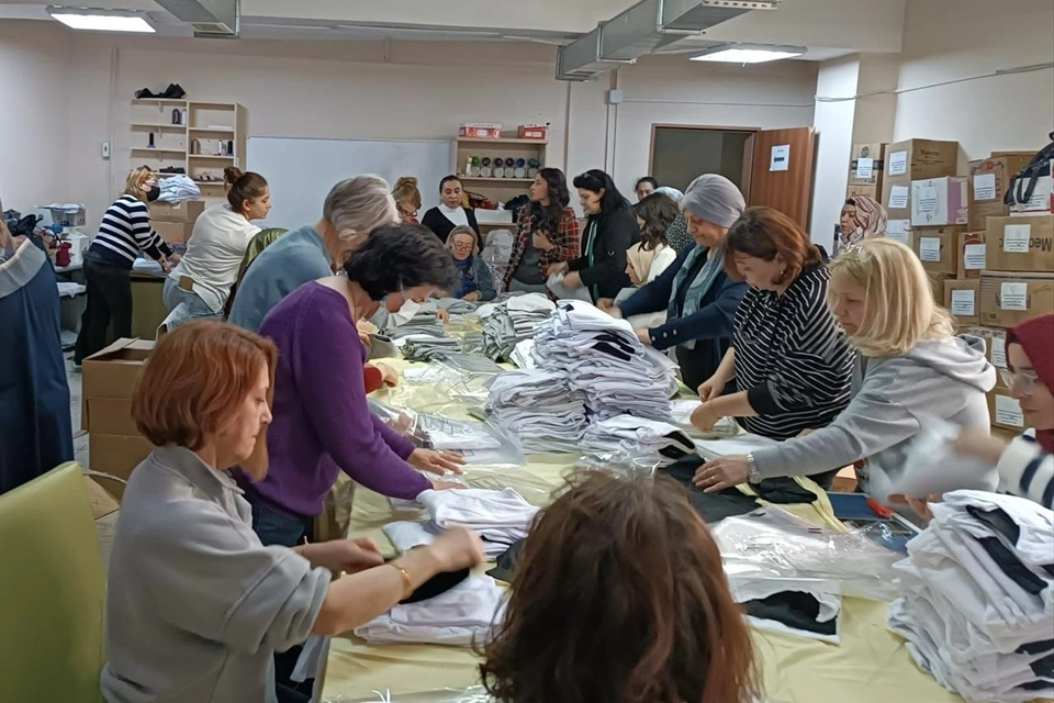 İzmir'den Gazze'ye yardım tırı yola çıktı