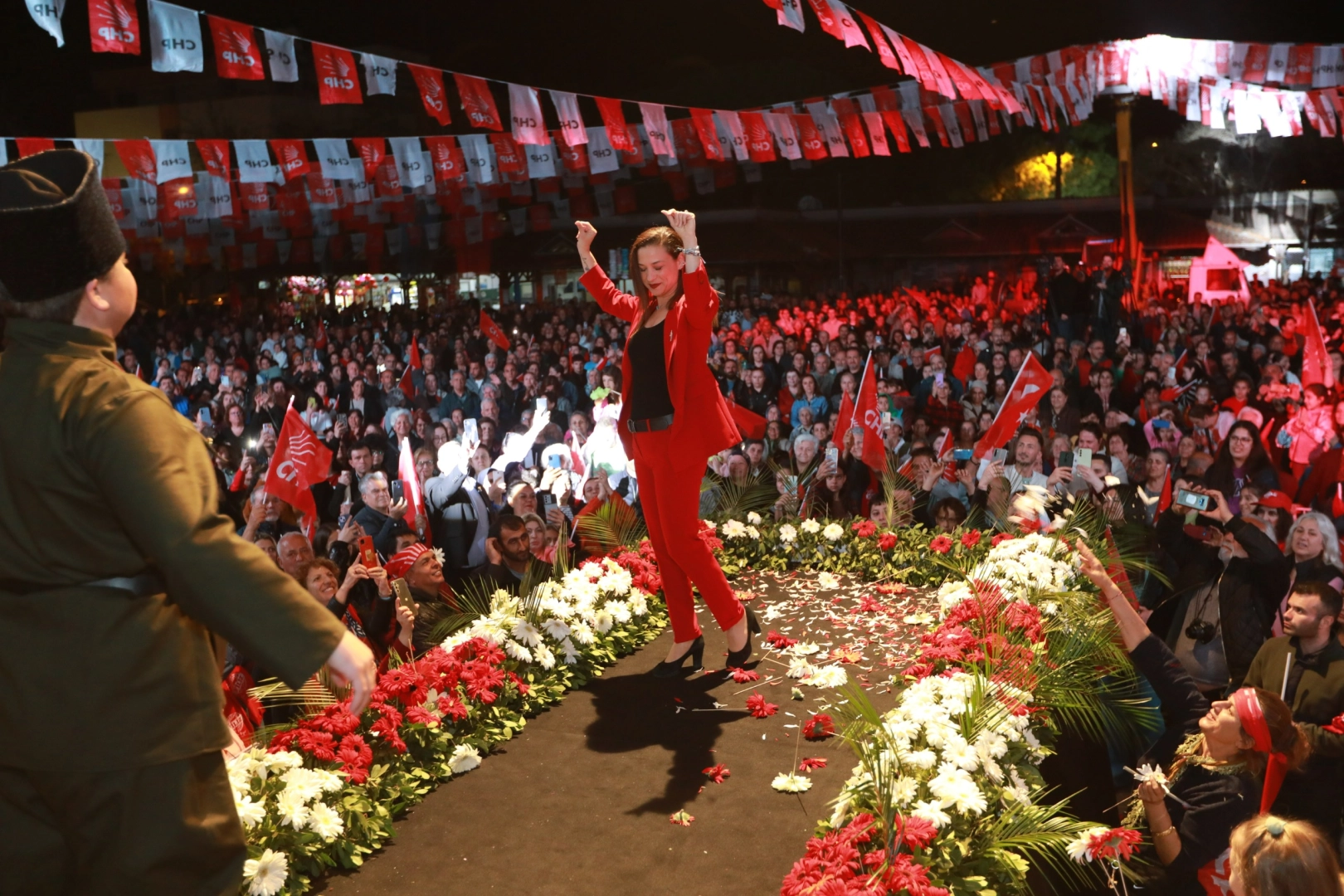 Sengel’den Zafer Mesajı: Çok güzel yarınlarda parlayacaksın Efes Selçuk!