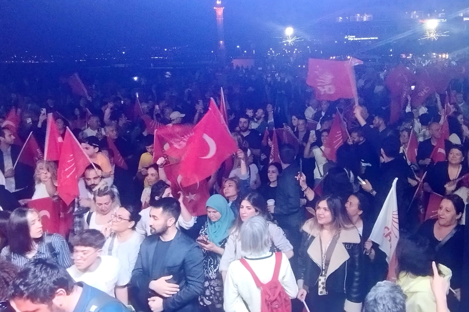 İzmir zafer kutlaması için Cumhuriyet'te!