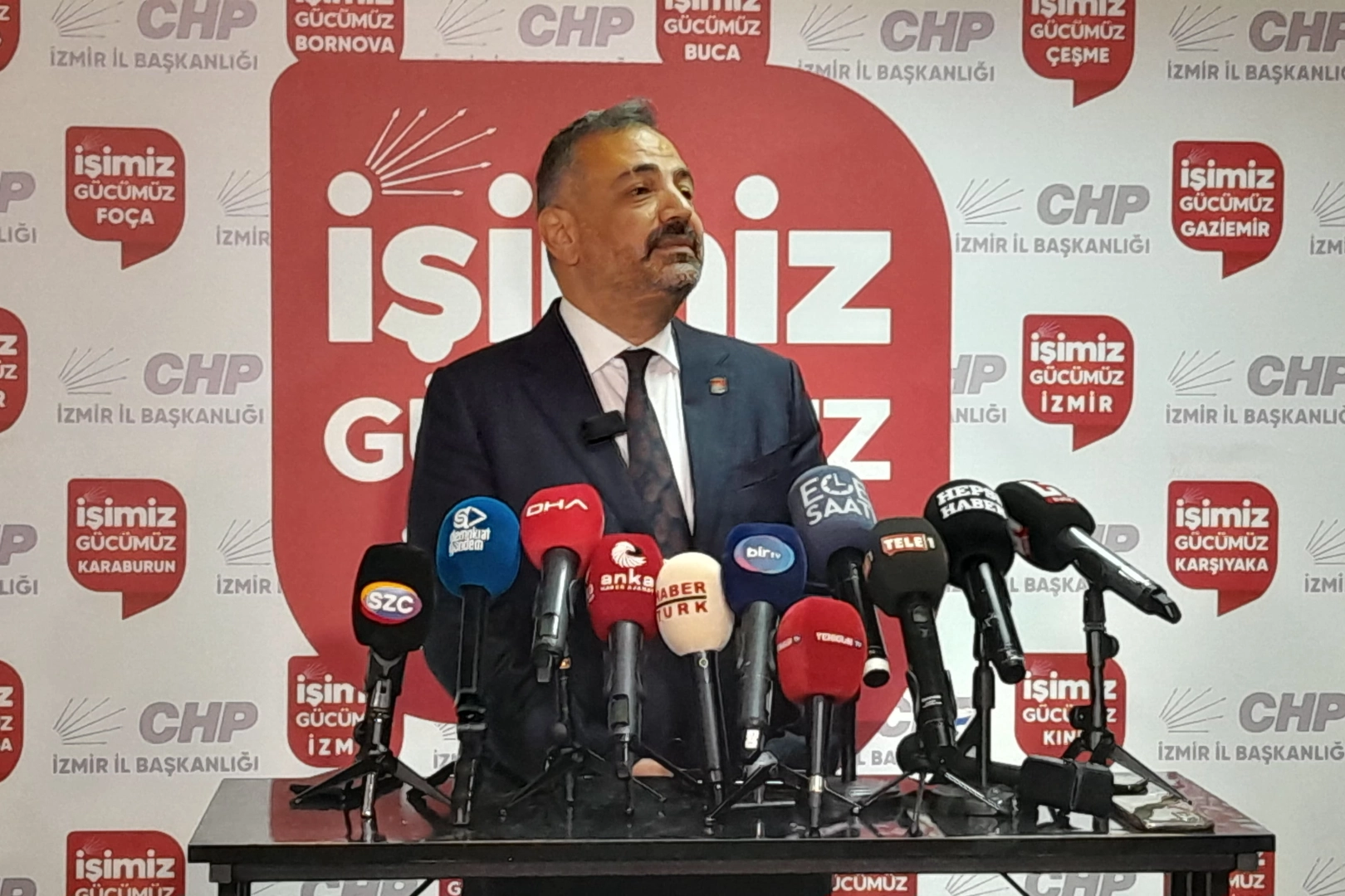 Sandıkların üçte biri açıldı: Aslanoğlu zaferi ilan etti