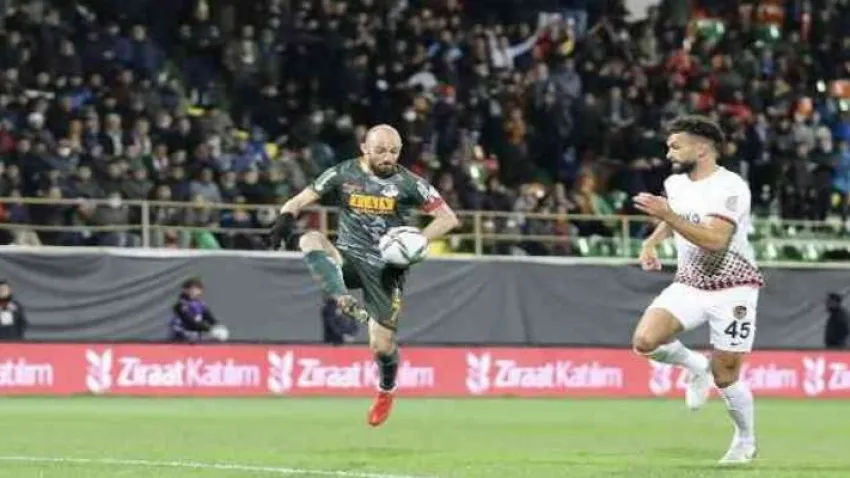 MAÇ