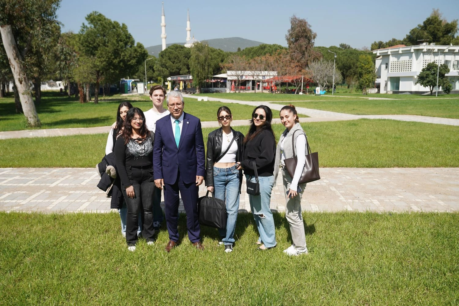 Ege Üniversitesi yeşil alan miktarını artırmayı sürdürüyor