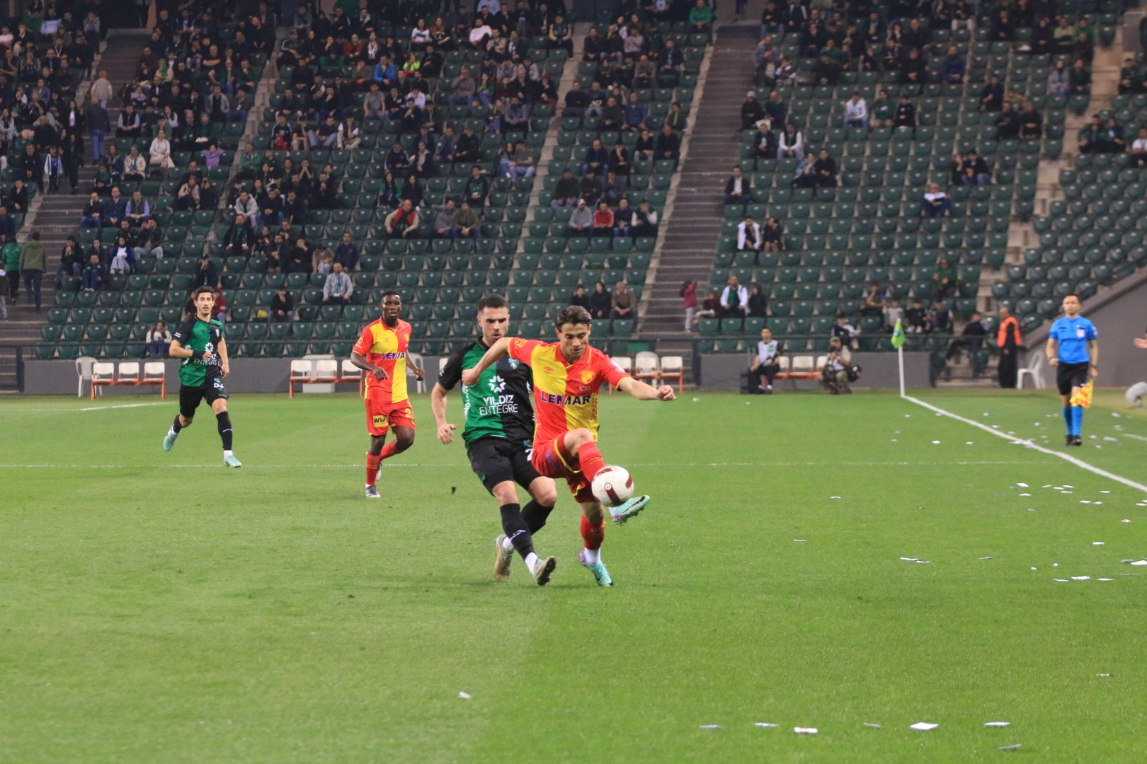 Kocaelispor, Göztepe'yi 3-2'lik skorla devirdi