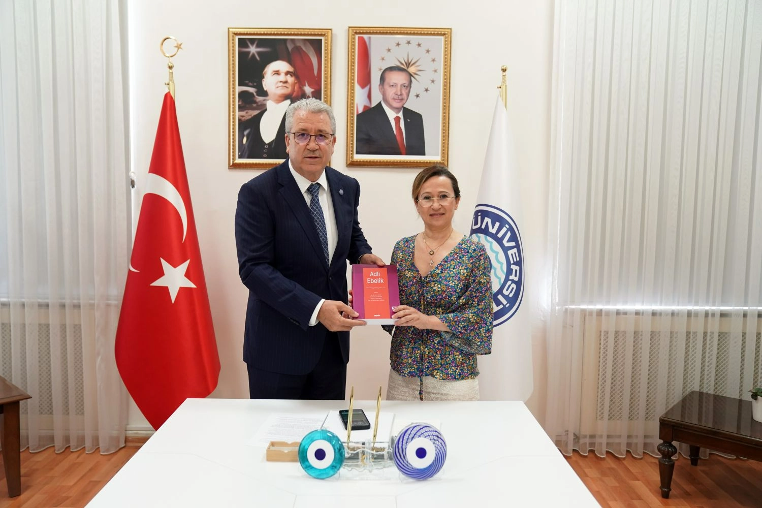 “Adli Ebelik” kitabı raflarda haberinin görseli
