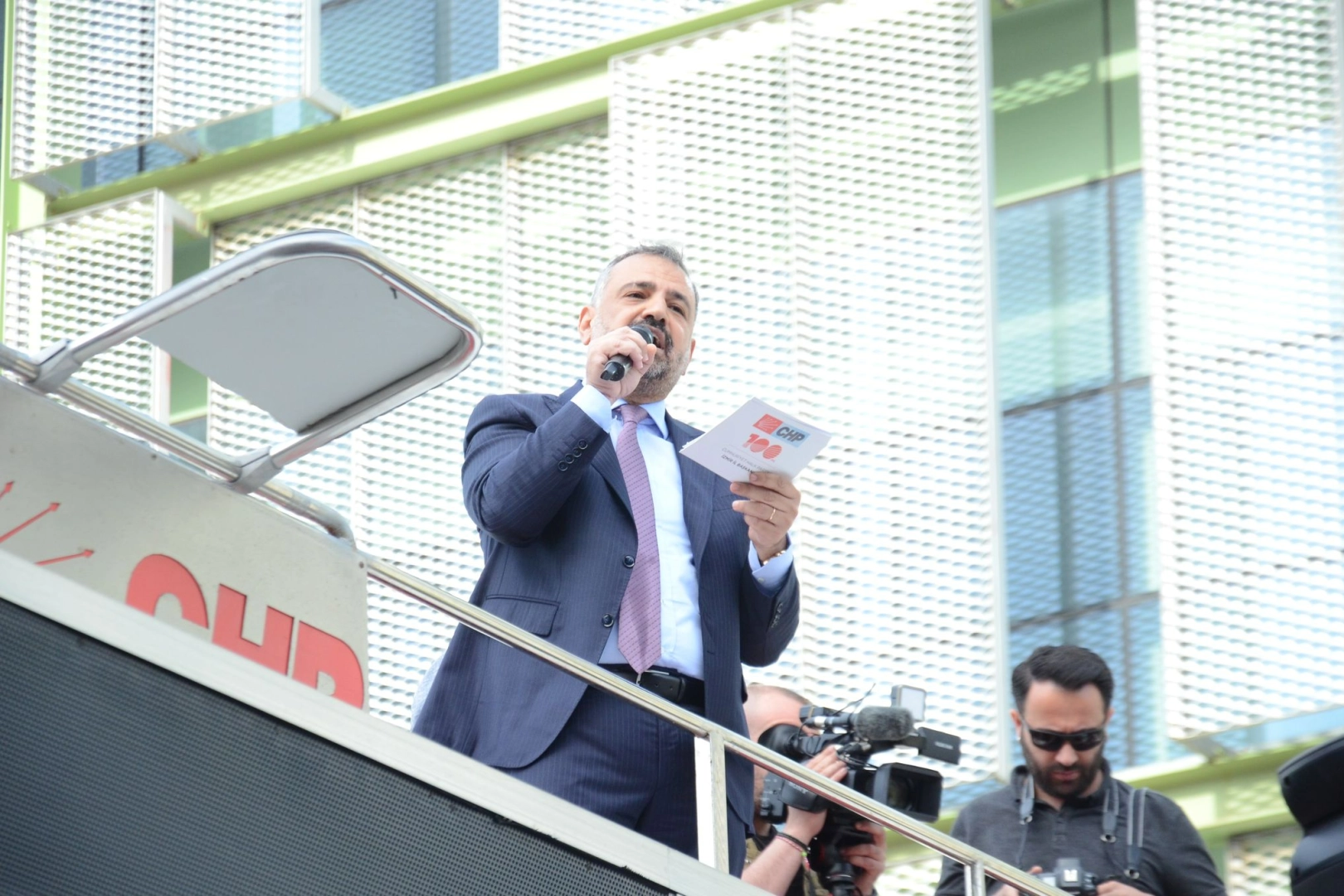 Aslanoğlu tarihi zafer için konuştu: Oy vermeyen de rahat nefes alacak haberinin görseli