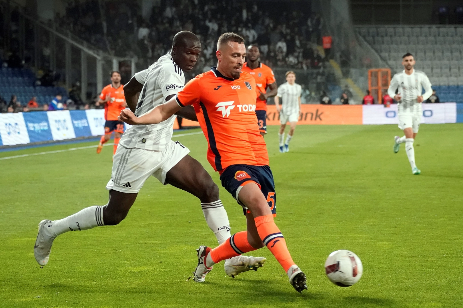 Beşiktaş’ın galibiyet özlemi devam ediyor: Beşiktaş, Başakşehir ile berabere kaldı haberinin görseli