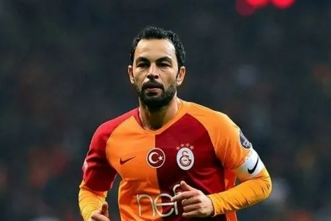 Efsane futbolcu Selçuk İnan kimdir? Selçuk İnan kaç yaşında ve nereli? haberinin görseli