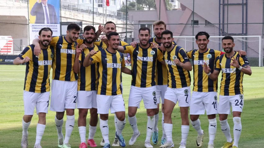 Menemen beşledi: Yılmaz Vural'ın öğrencileri 5'de 5 yaptı