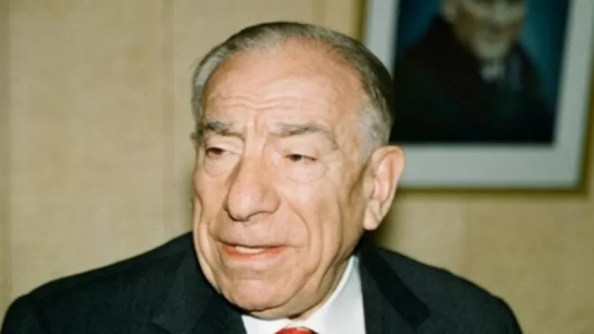 Milliyetçi Hareket Partisi'nin kurucusu ve ilk genel başkanı Alparslan Türkeş kimdir? haberinin görseli