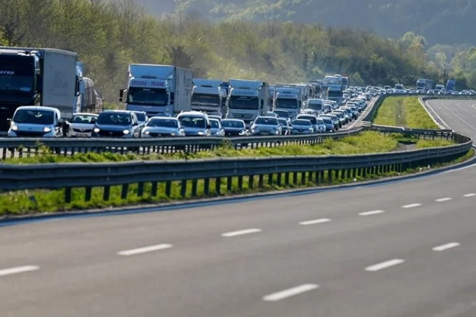 Anadolu Otoyolu'nda bayram trafiği başladı