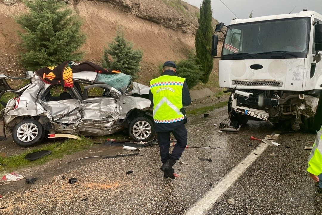 Adıyaman'da trafik kazası can aldı haberinin görseli
