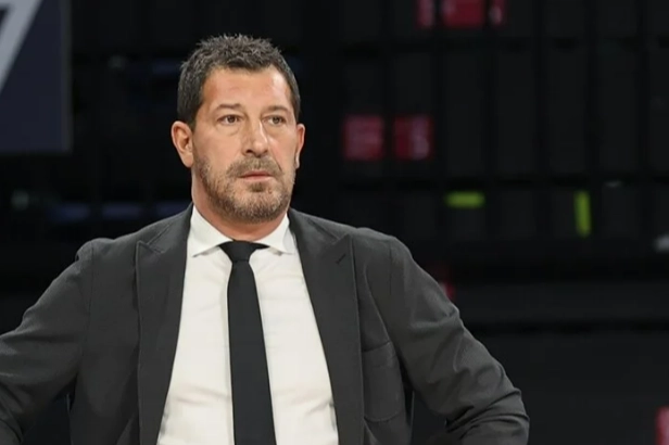 Başantrenör Sarıca: Zor zamanda aile olmak pes etmemek önemli haberinin görseli
