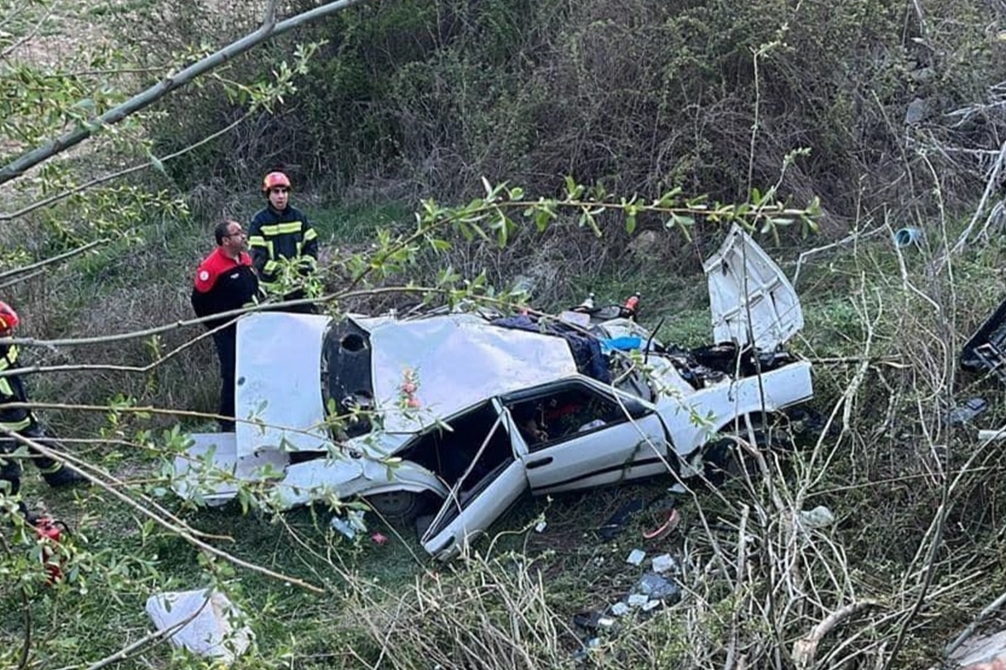 Denizli'de otomobil ile motosikletin çarpıştı: 1'i çocuk 3 kişi hayatını kaybetti