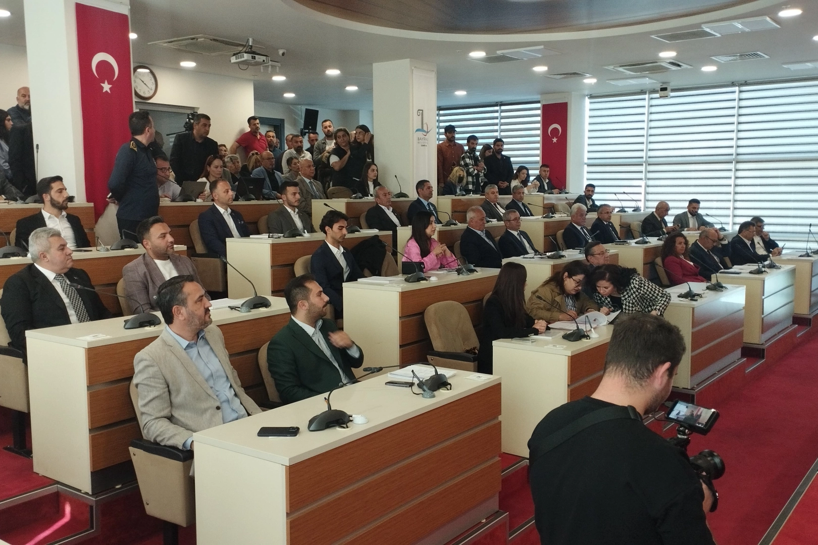 Bayraklı’da yeni dönemin ilk meclisi: Komisyonlarda ‘sayı’ krizi haberinin görseli