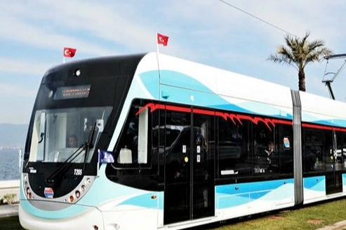 İzmir ulaşımında metro ve tramvaya bayram ayarı haberinin görseli