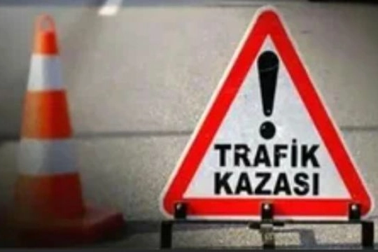 Yoldan çıkan otomobil takla attı: Ölü ve yaralılar var! haberinin görseli