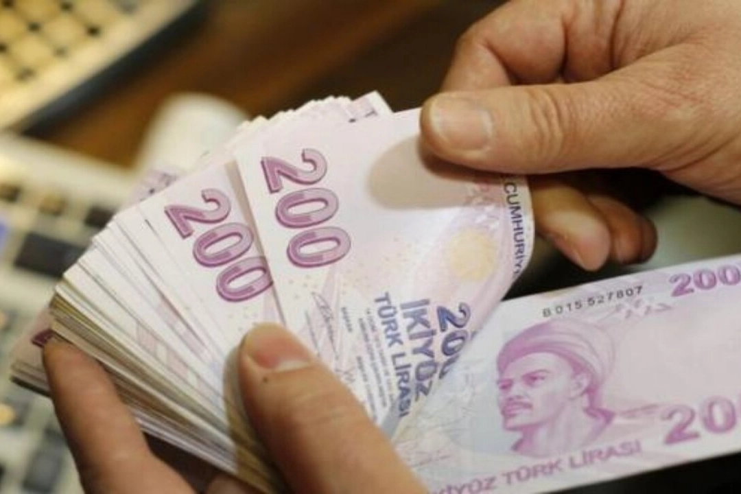 Zam hüsranı yaşayan emeklilere can suyu! SGK uzmanı emeklilere müjdeyi verdi haberinin görseli