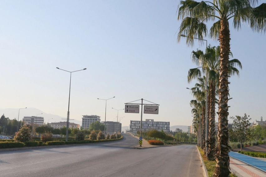 İzmir’in yollarında bayram rüzgarı esti