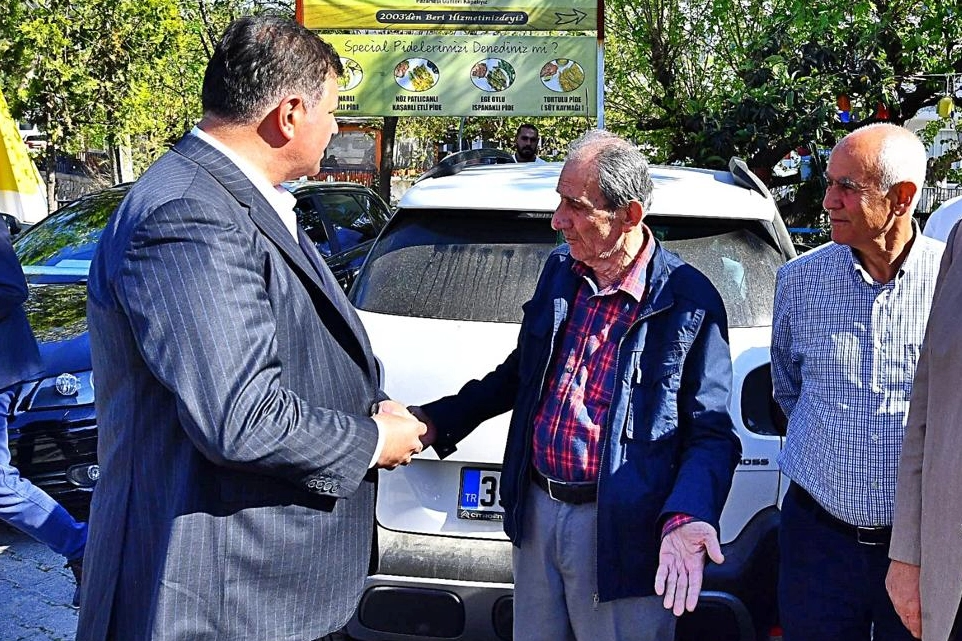 Başkan Cemil Tugay Seferihisar’da yurttaşları dinledi