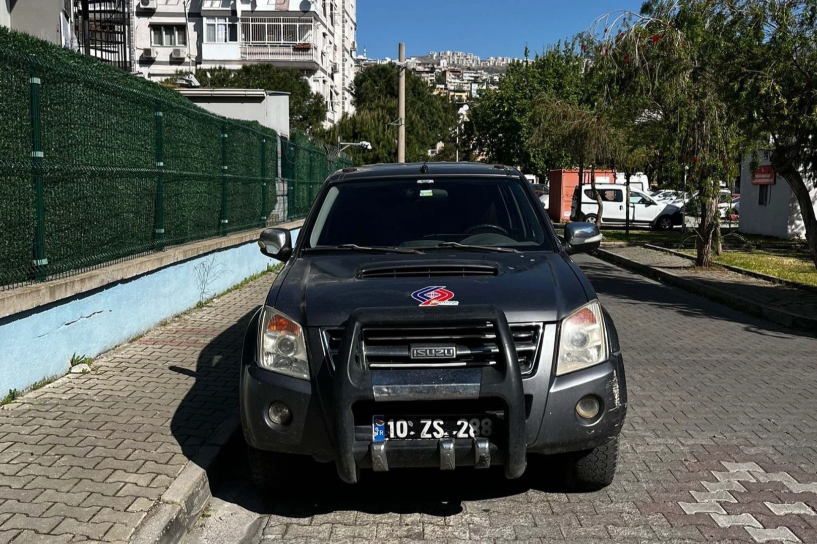 İki çocuk belediyenin aracını çalıp İzmir’e geldi