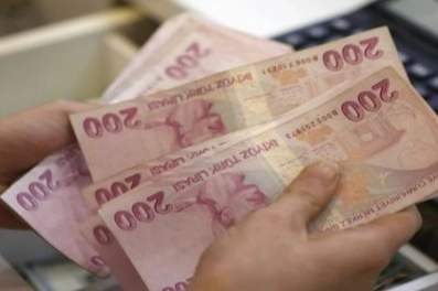 18 yaş üzerinin nakit derdi bitiyor! 5 dakikada onaylı 80.000 TL kredi paketi çıktı haberinin görseli