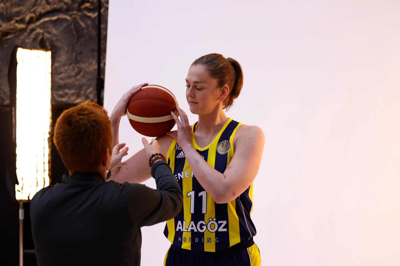 Fenerbahçeli oyuncu Euroleague’de 2 yıl üst üste MVP seçildi haberinin görseli