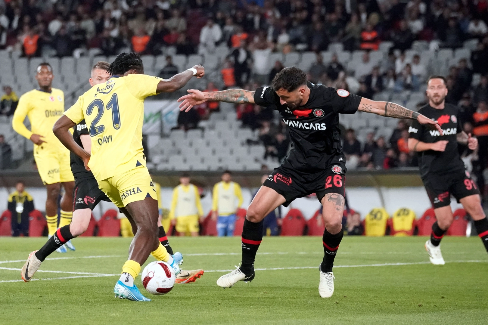 Fenerbahçe Fatih Karagümrük'ü 2-1 mağlup etti haberinin görseli