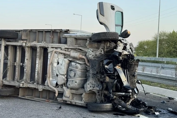 İçişleri Bakanı'ndan trafik kazaları ile ilgili çarpıcı veriler: Bayram tatilinde 8 günde 66 can kaybı haberinin görseli