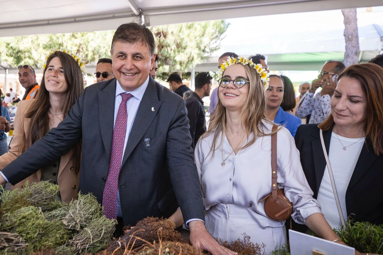 Alaçatı'da Ot Festivali zamanı: 13'üncü kez kapılarını açtı!