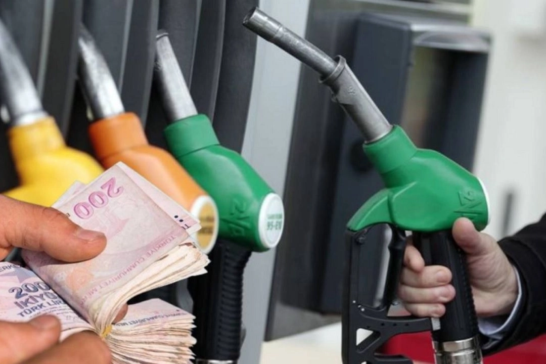 Güncel akaryakıt fiyatları: İzmir’de benzin ve motorin fiyatları ne kadar? haberinin görseli