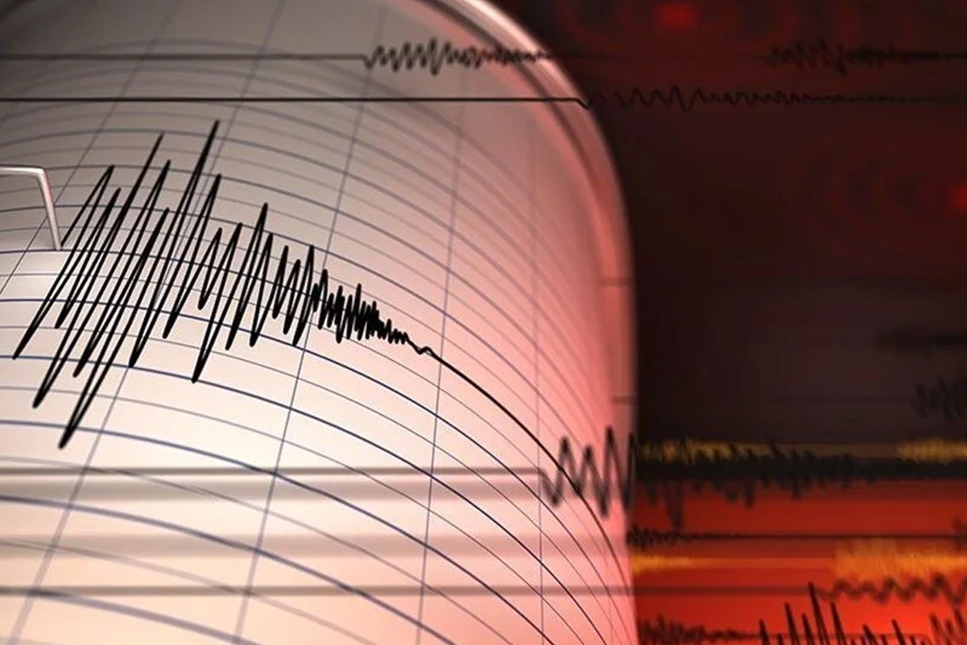 İzmir'de deprem!