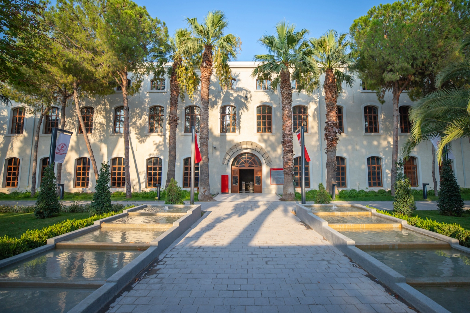 İzmir Kültür Sanat Fabrikası 1 yaşında! haberinin görseli